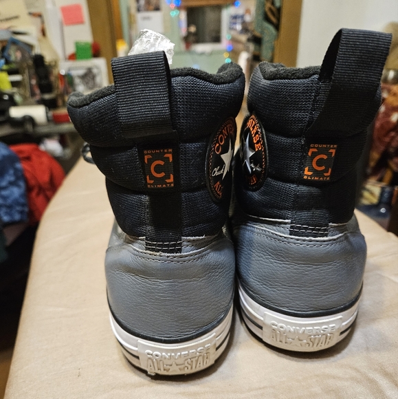 Chuck Taylor Leather All Star Berkshire Boot High Top - Picture 2 of 9